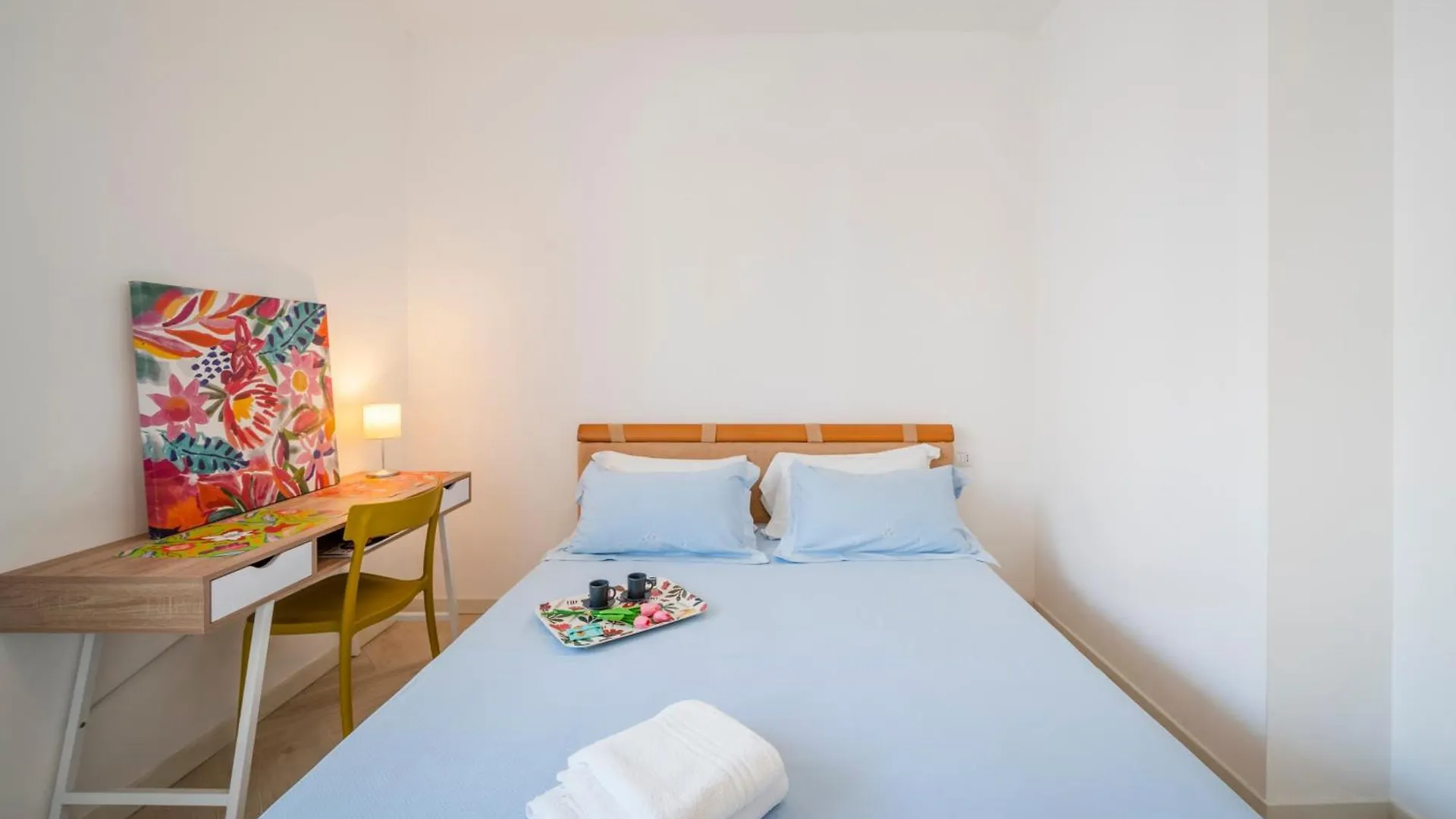 Suite Modern Tulipan Autentica Home Sharing Milan 0*,  Italy