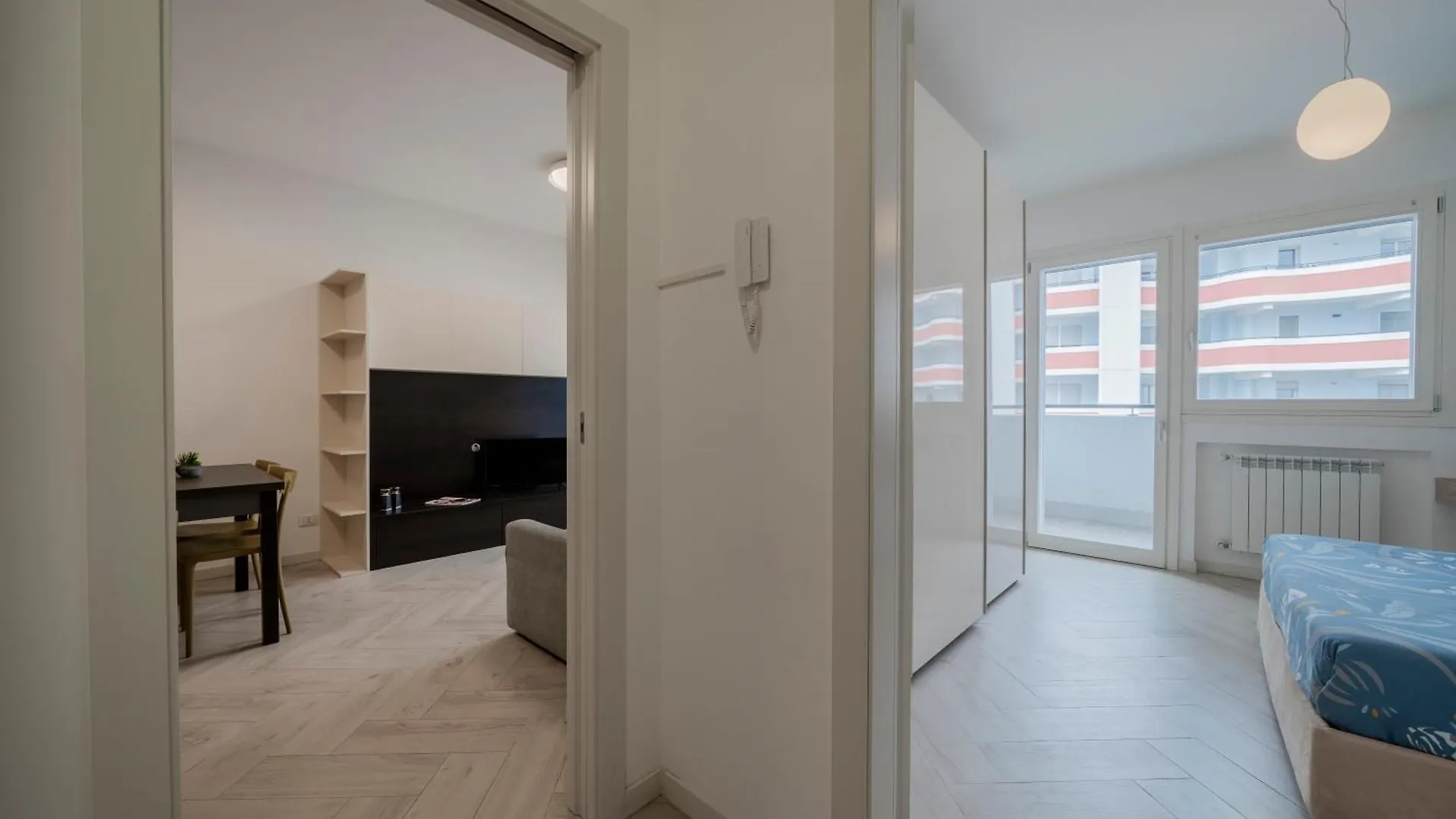 Suite Modern Tulipan Autentica Home Sharing Milan Apartment